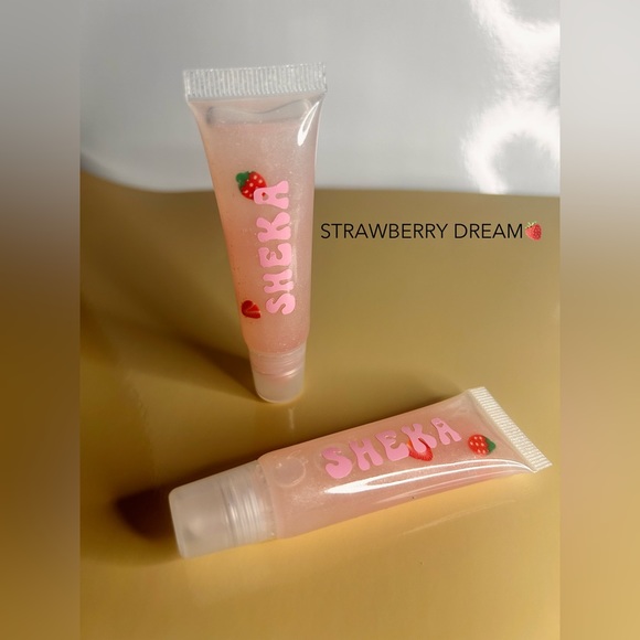 HandMade Lip gloss. Follow us on tiktok: shekaboutique.com 🫶🏼❤️ - Picture 3 of 5